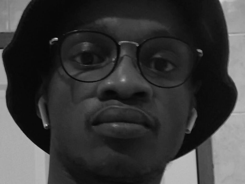 Irvinthulani's profile - Image n°1