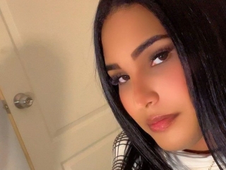 Isabellaa_Hott