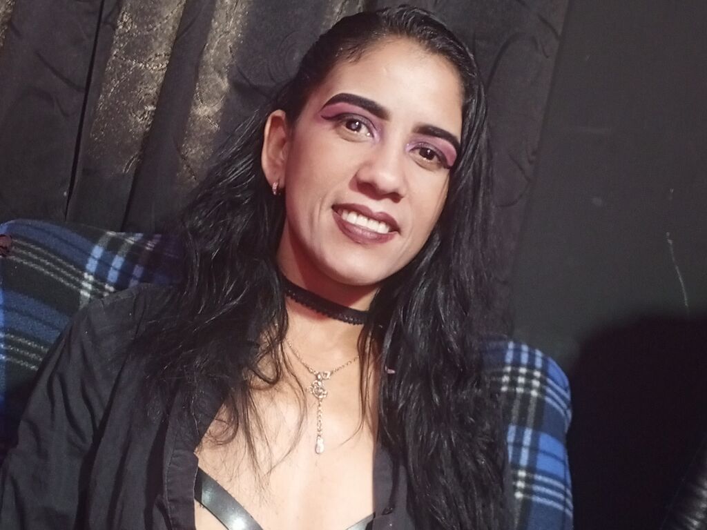 Isabelladench's profile - Image n°0