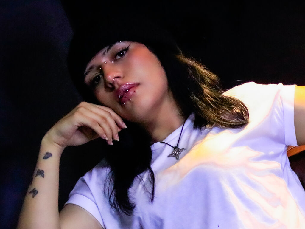 Isadorafalzone's profile - Image n°1