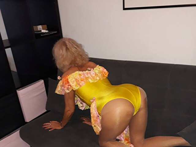 IselinElle's profile - Image n°3