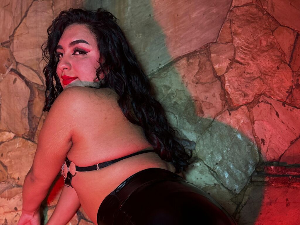 Isislauneth's profile - Image n°1