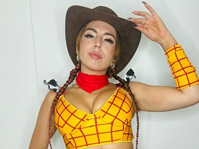 Ivonnesaenz's profile - Image n°1