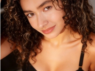 Sexo por webcam con Ivy_Gomez