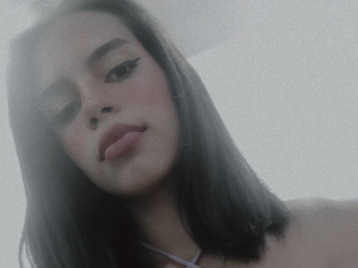Ivy_Layla18's profile - Image n°0