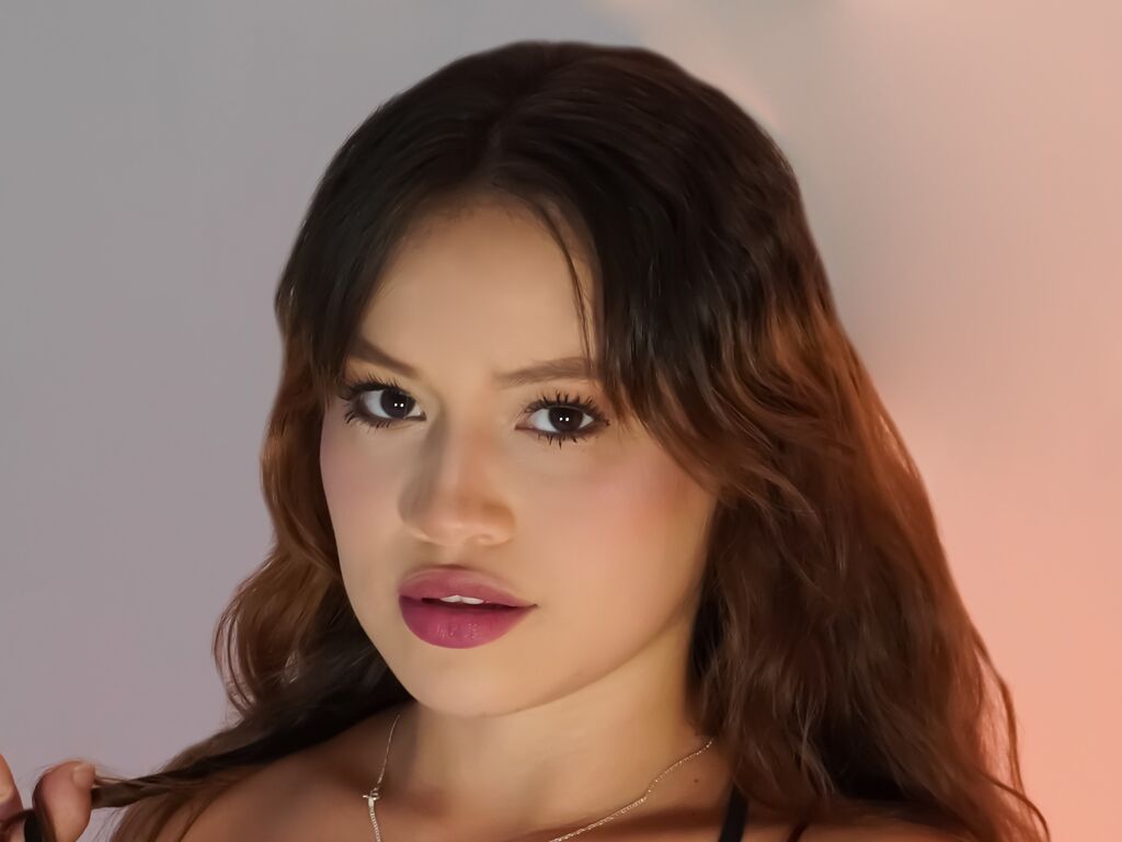 Janawatson's profile - Image n°1