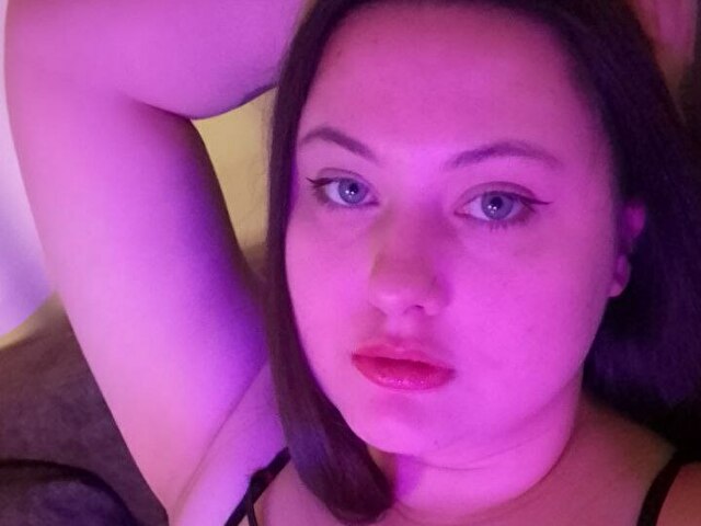 Janehilton's profile - Image n°1