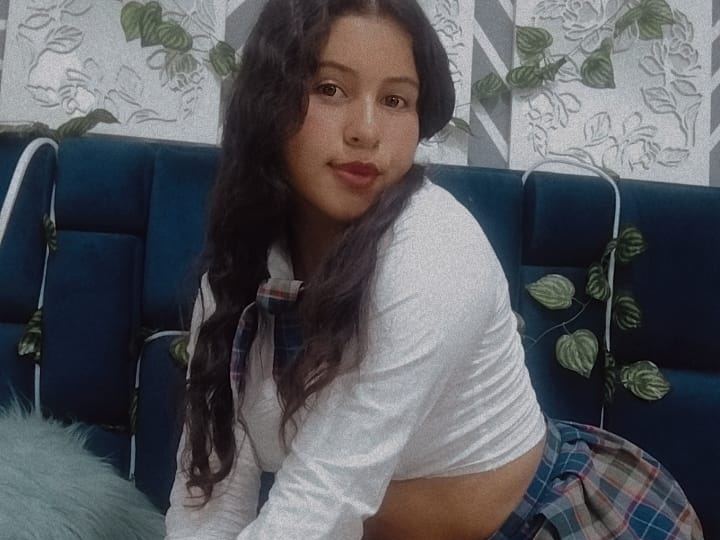 Janelatin's profile - Image n°1