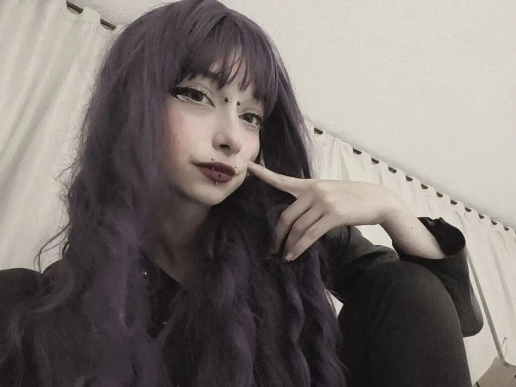 Jannebathory's profile - Image n°0