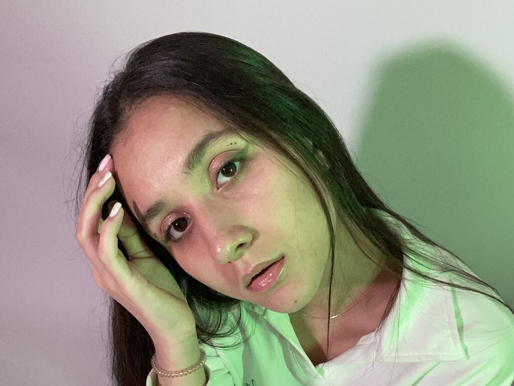 Jasminefrei's profile - Image n°0