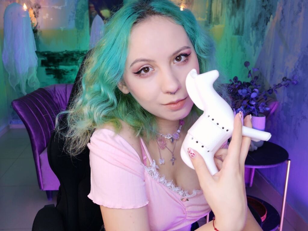 Jasminemilko's profile - Image n°2