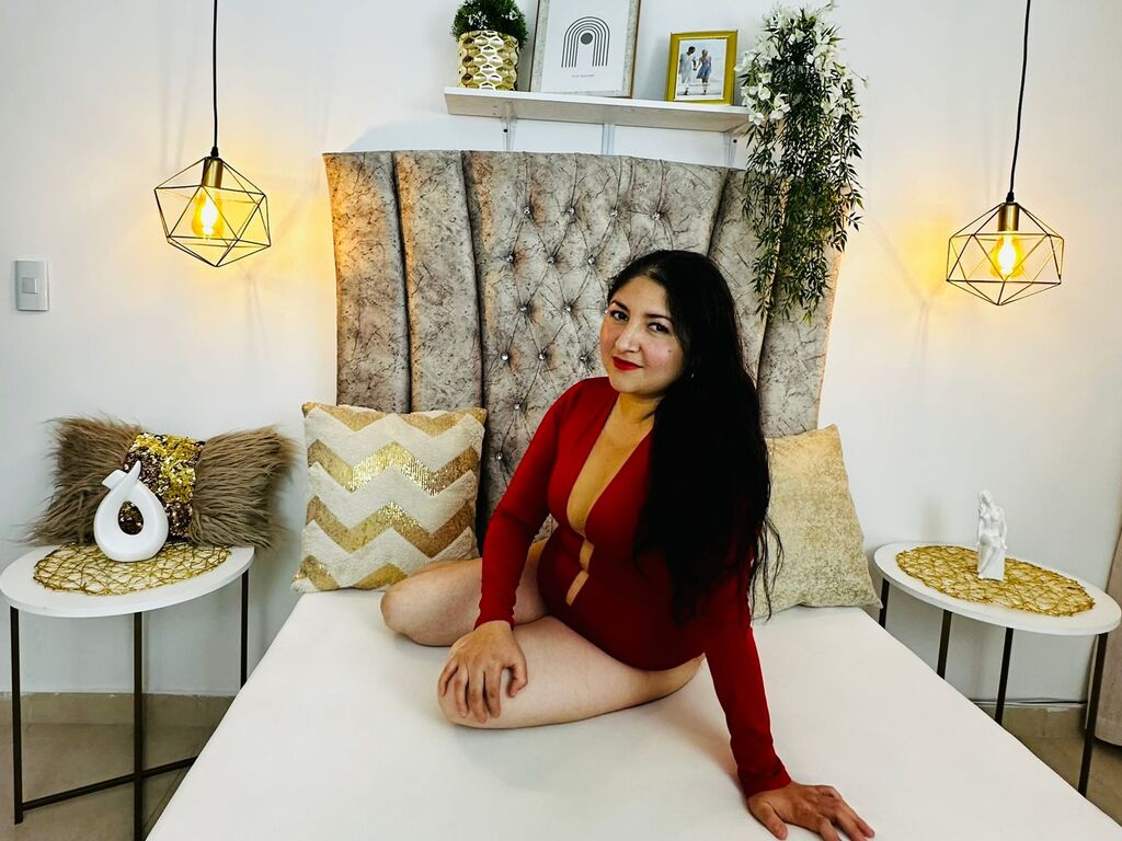 Jasminetirado's profile - Image n°0