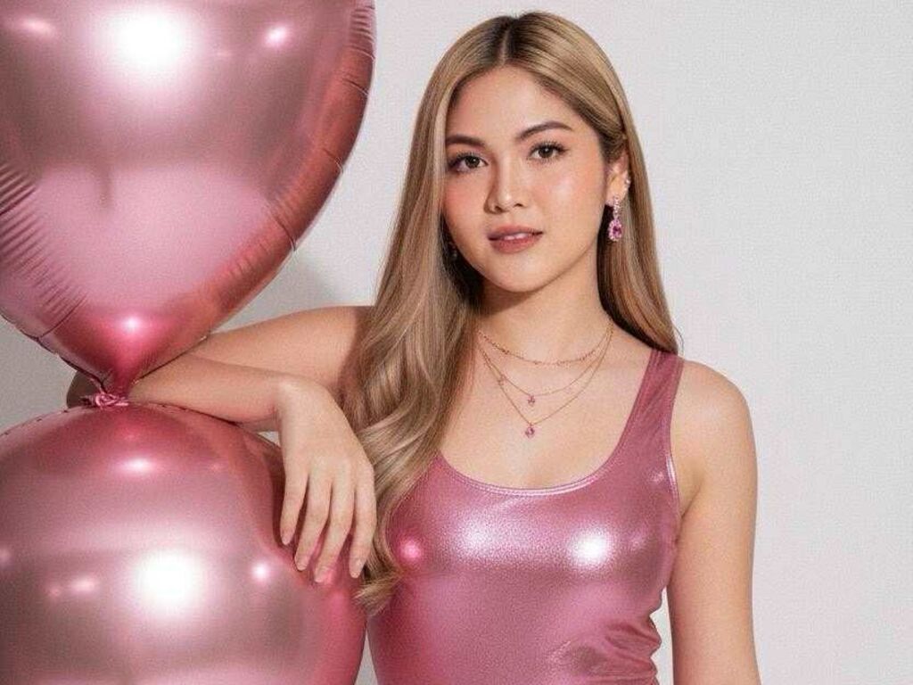 Jazminelicious's profile - Image n°1