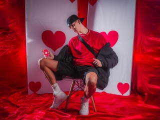 Jeankarlo_Leone's Sexcam