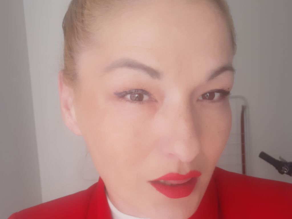 Jelenakostadinov's profile - Image n°0