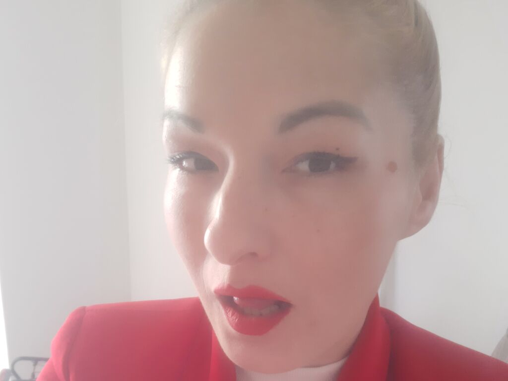Jelenakostadinov's profile - Image n°1