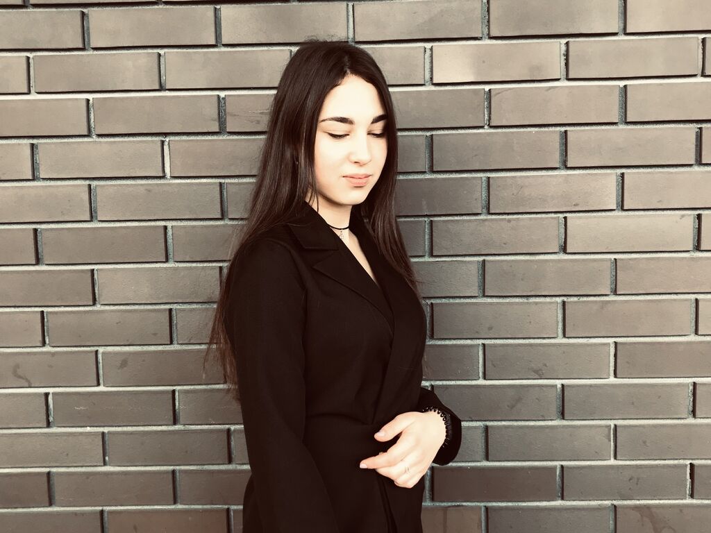 Jenallure's profile - Image n°0