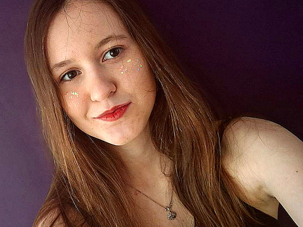 Jennalewis's profile - Image n°0