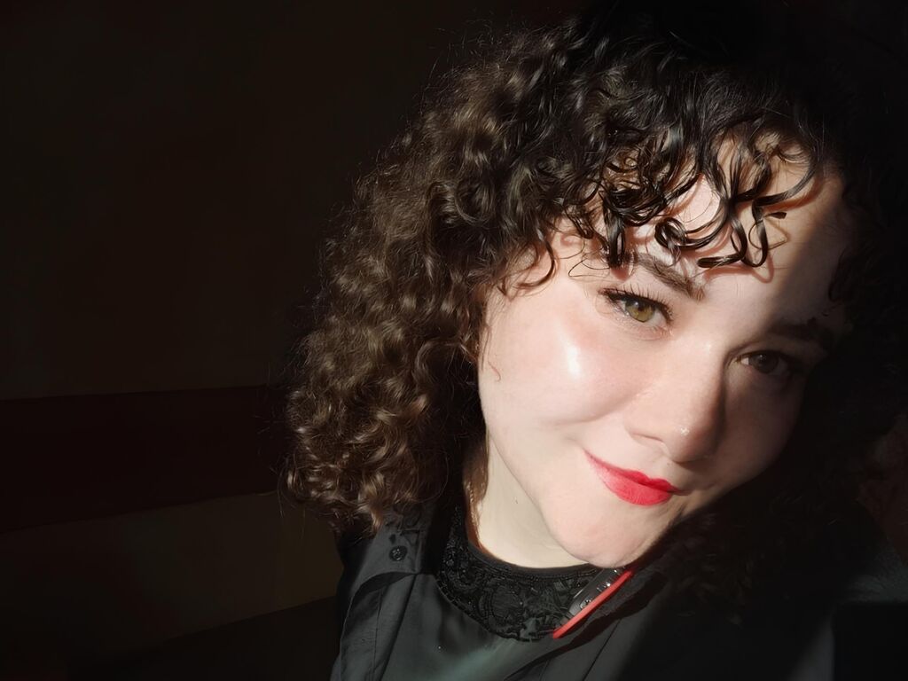 Jennetcurly's profile - Image n°0