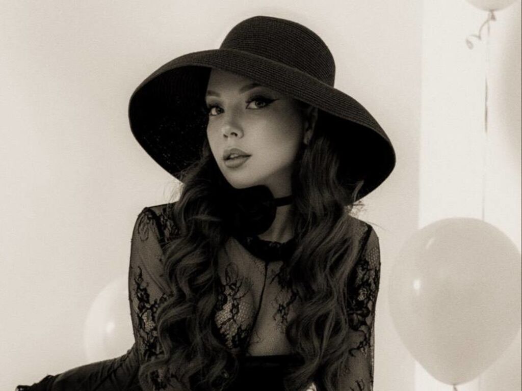 Jessicaru's profile - Image n°0