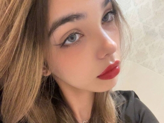 Sexo por webcam con Jessikaroussos