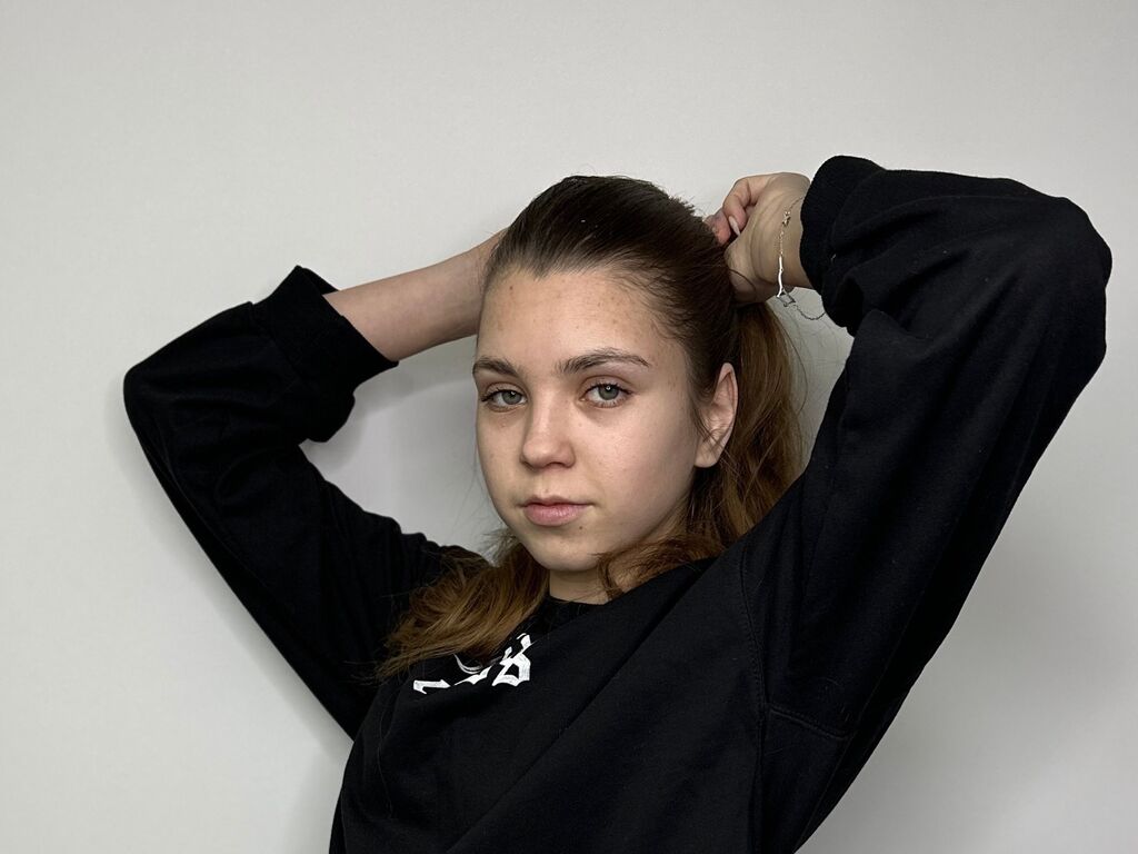 Jettahanly's profile - Image n°0