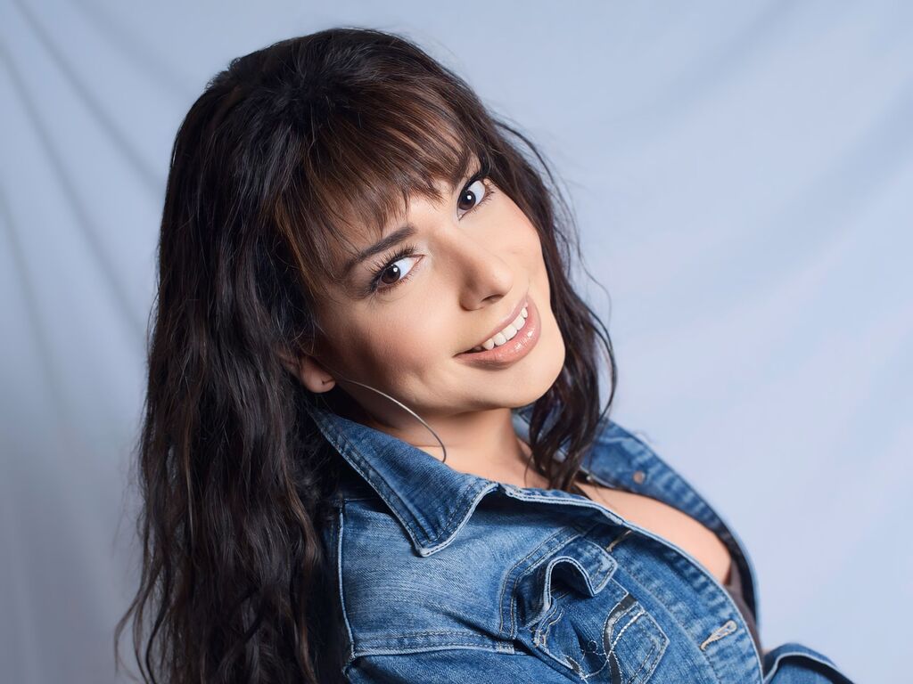 JhovanaBayker's profile - Image n°1