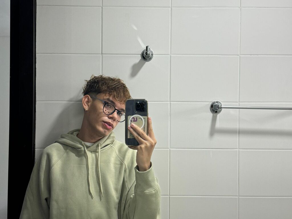 Jimmysantoss's profile - Image n°1