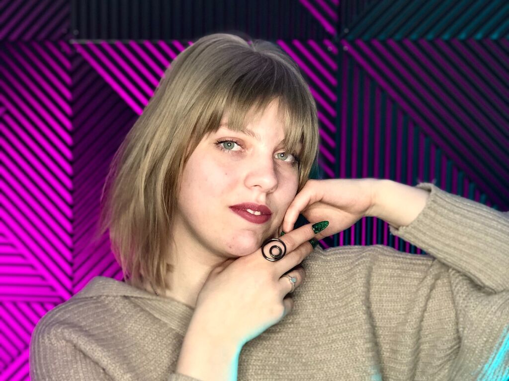 Joanbradway's profile - Image n°0