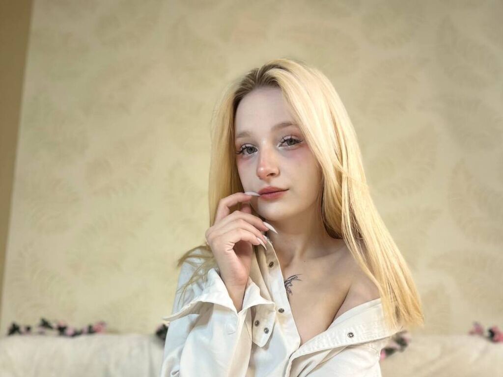 Joanburland's profile - Image n°0