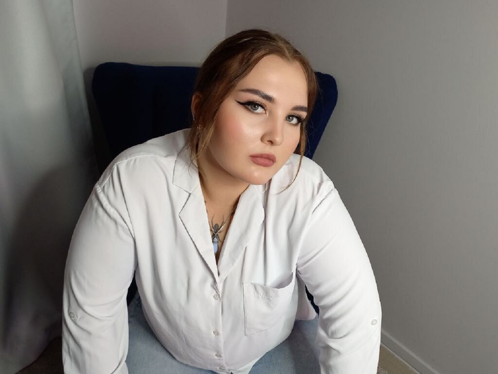 Joangraves's profile - Image n°0