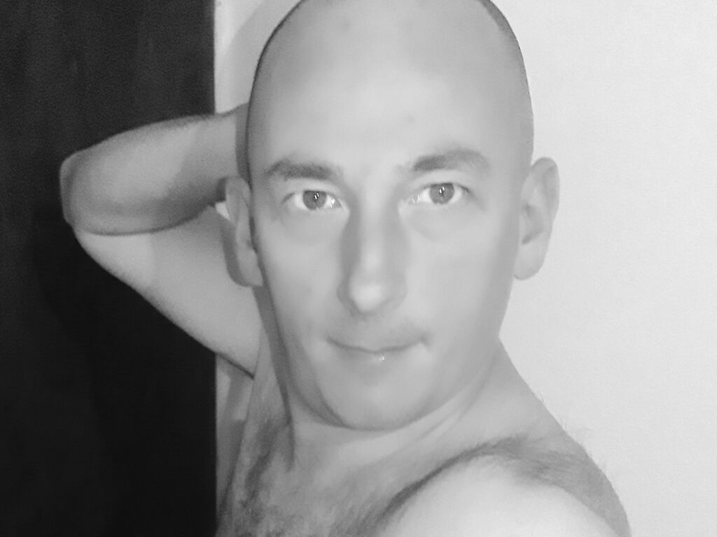 Johanbarker's profile - Image n°0