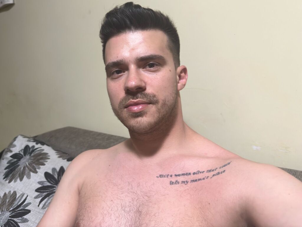 Johnandrews's profile - Image n°0