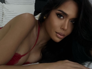 Joliepinay's Sexcam