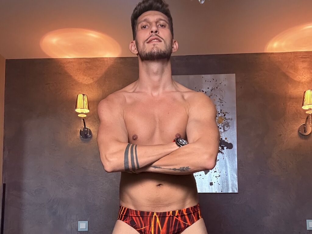 Joshuaalistar's profile - Image n°1