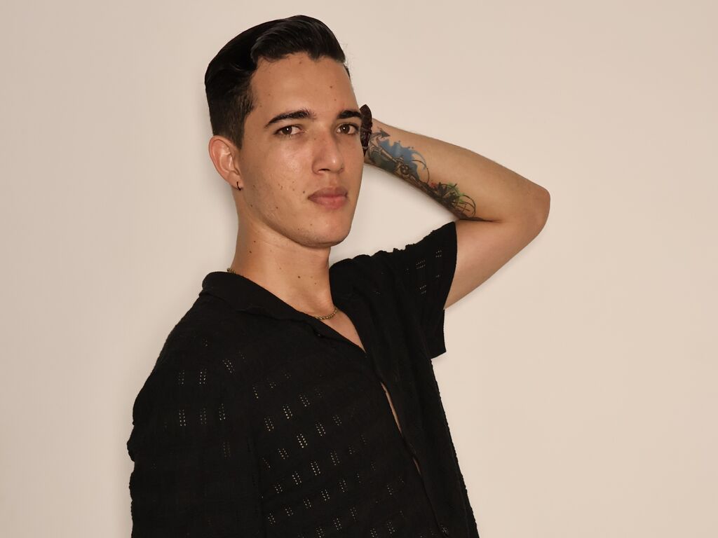Joshualewis's profile - Image n°2
