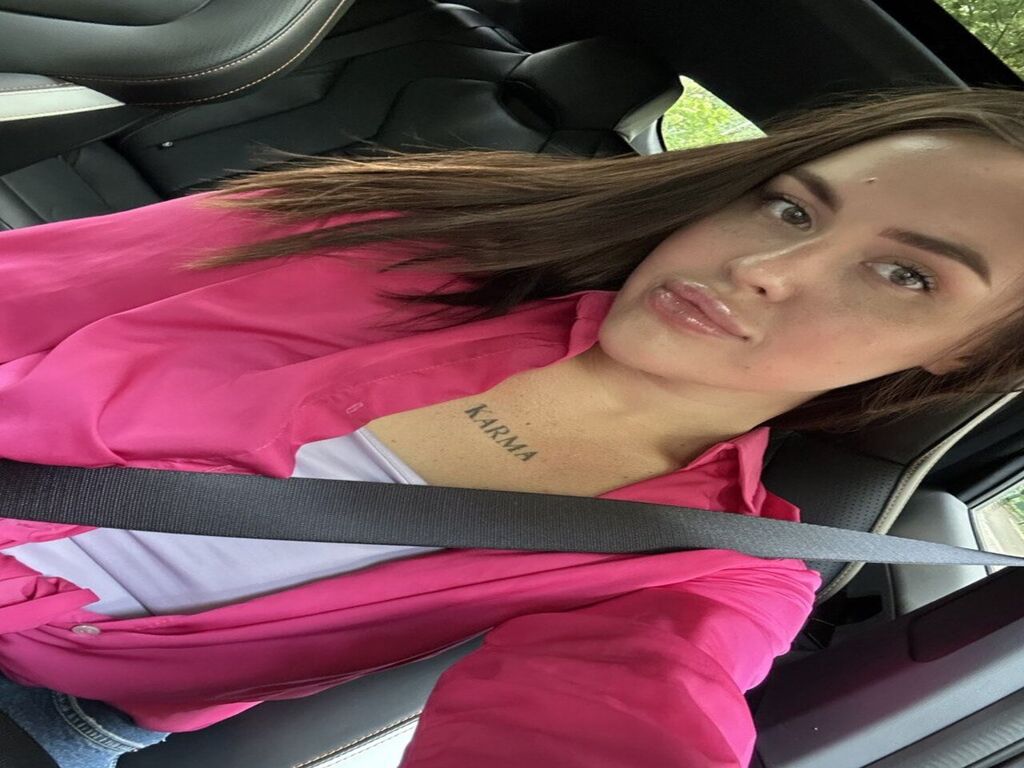 Juliaamiller's profile - Image n°0