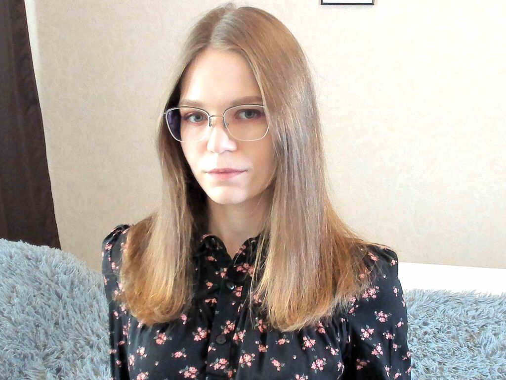 Julialoxley's profile - Image n°0