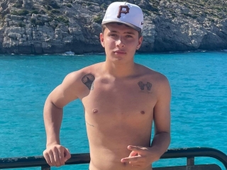 Julian_Wolf18