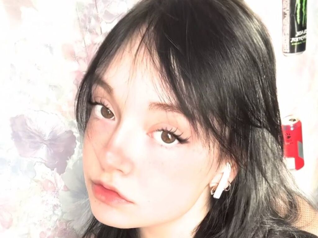 Julianaadderly's profile - Image n°0