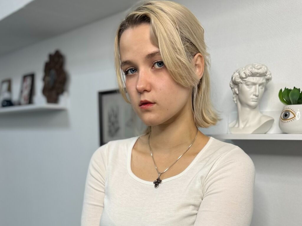 Julianadowey's profile - Image n°0