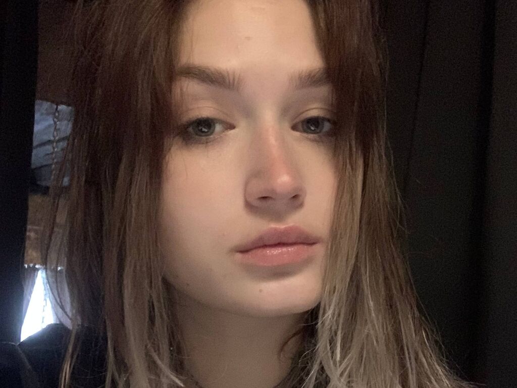 Julieanngomaz' profilo - Immagine n°1