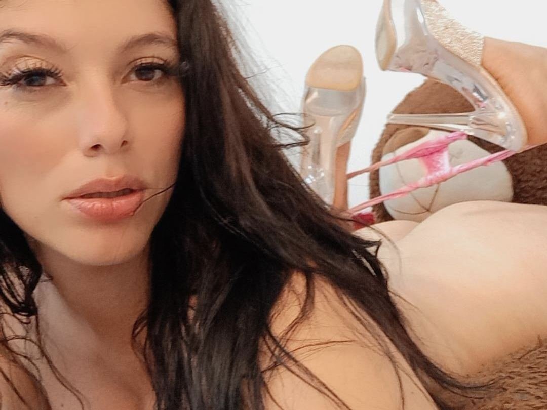 Juliianalust's profile - Image n°0