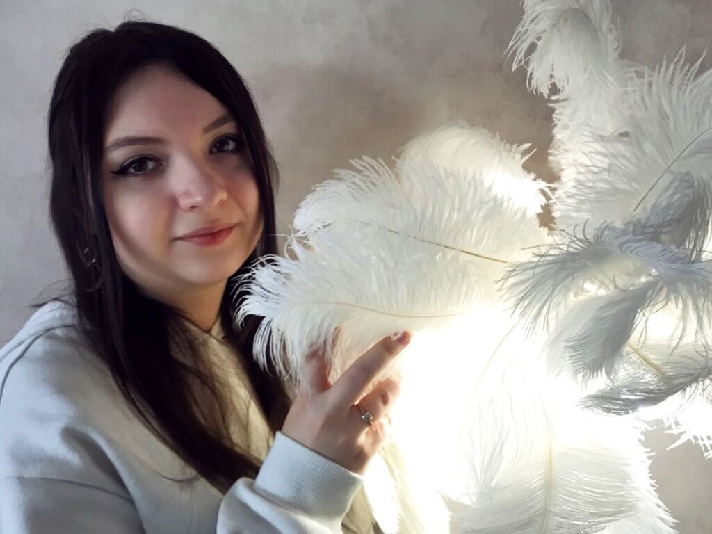Julyacanter's profile - Image n°0