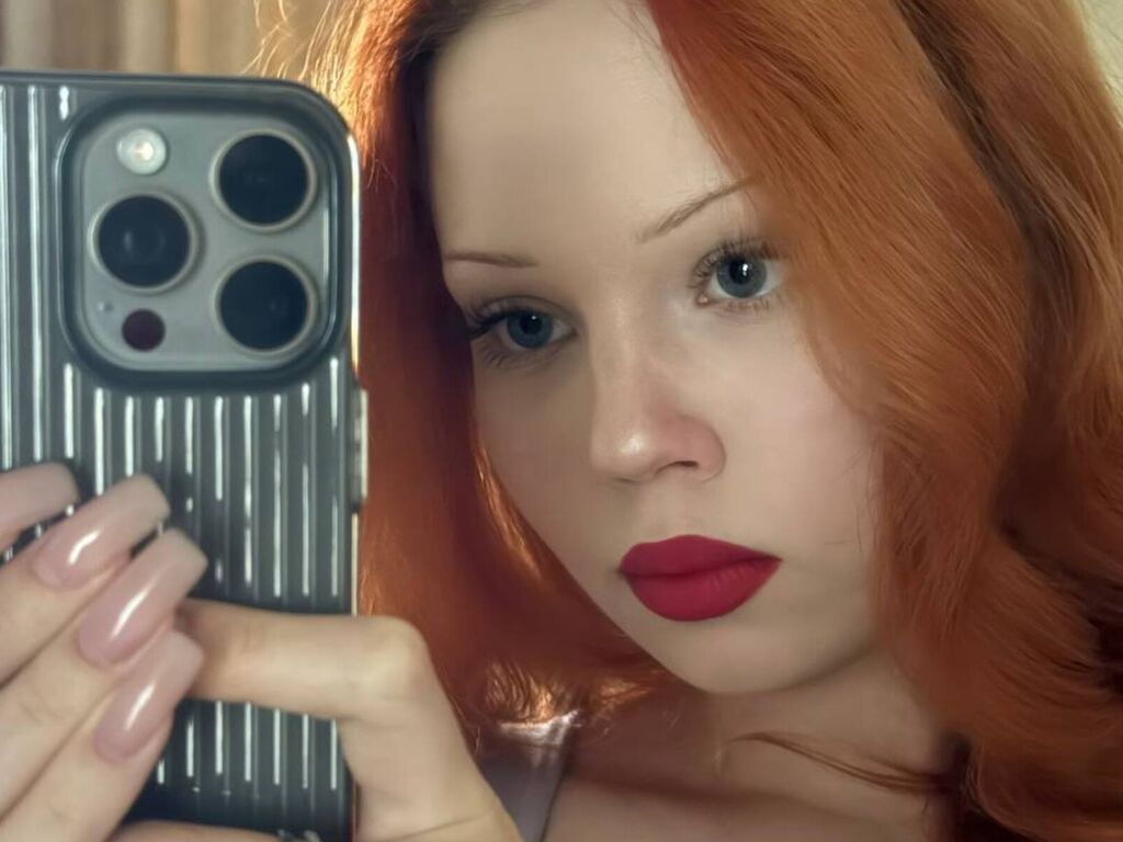 Julyjensen's profile - Image n°1
