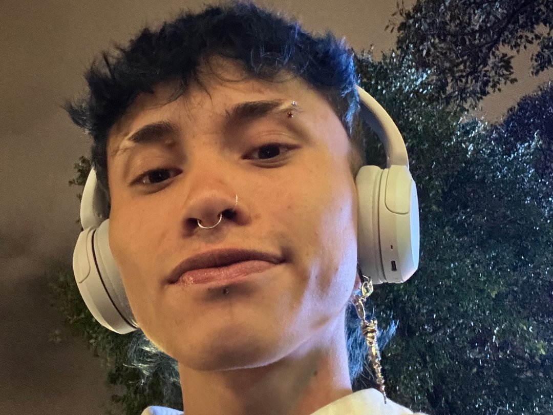 Perfil con Junior_2311 - Imagen  n°0