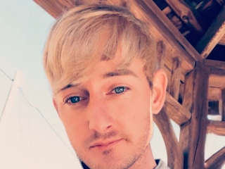 Webcam sex with Justin_69