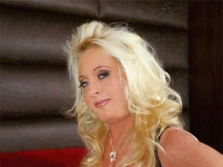 KaylaKleevage's Sexcam