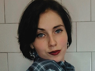 Sexo por webcam con KamiLi