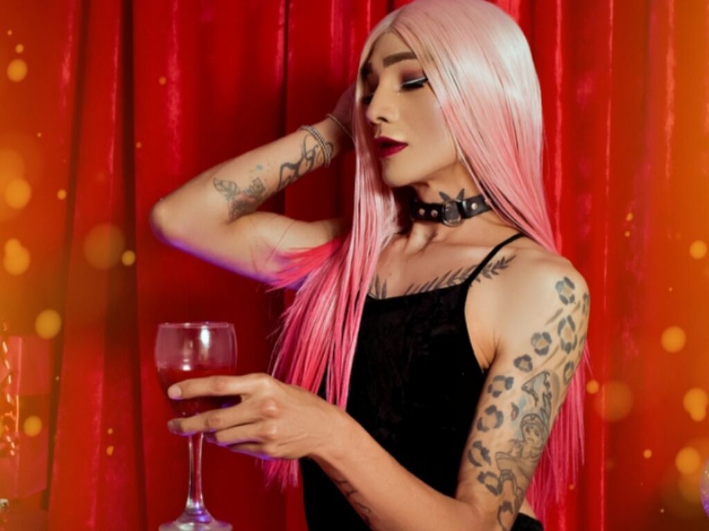 Karenhillton's profile - Image n°3